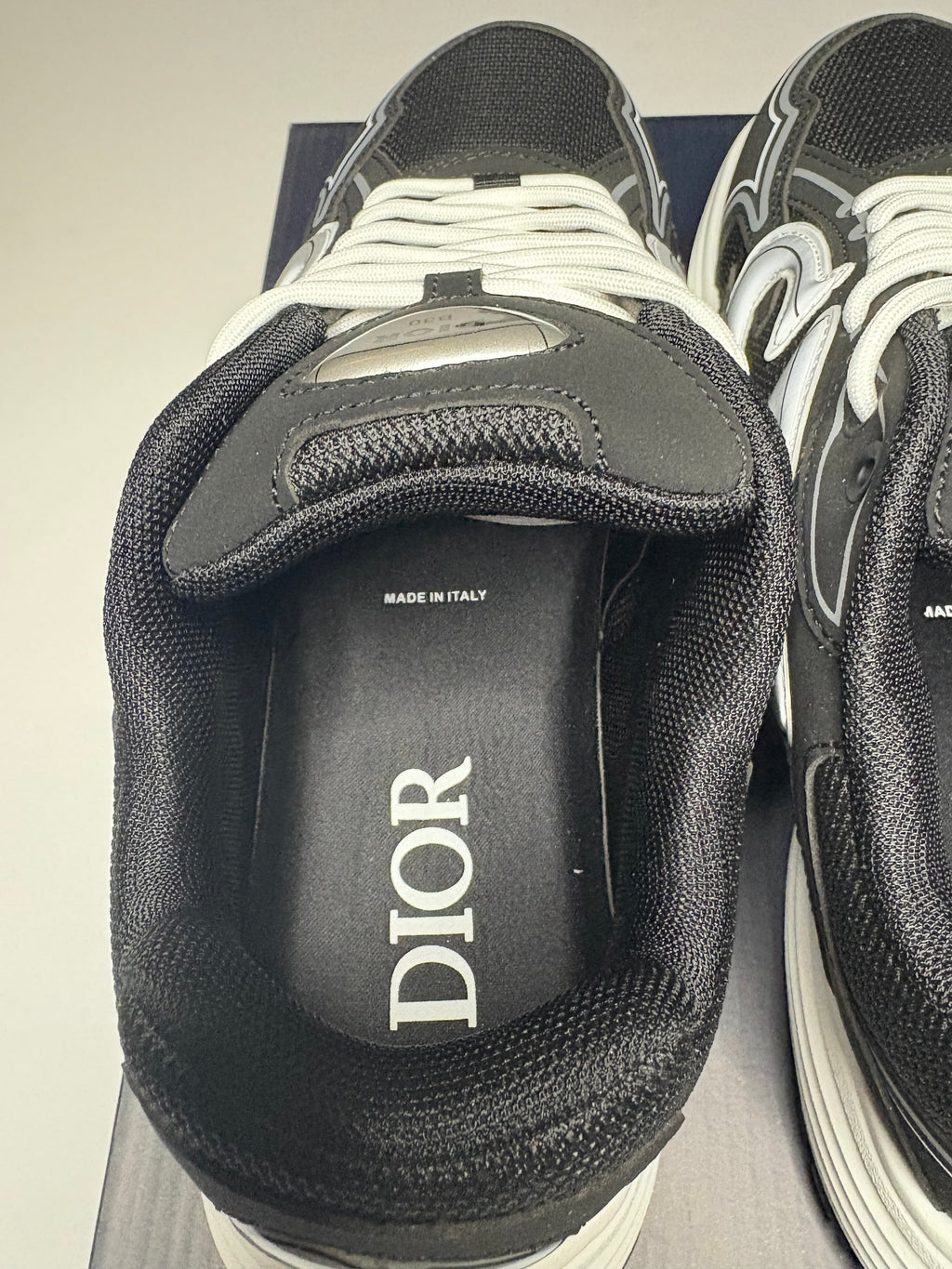 Dior B30 (Black/White)