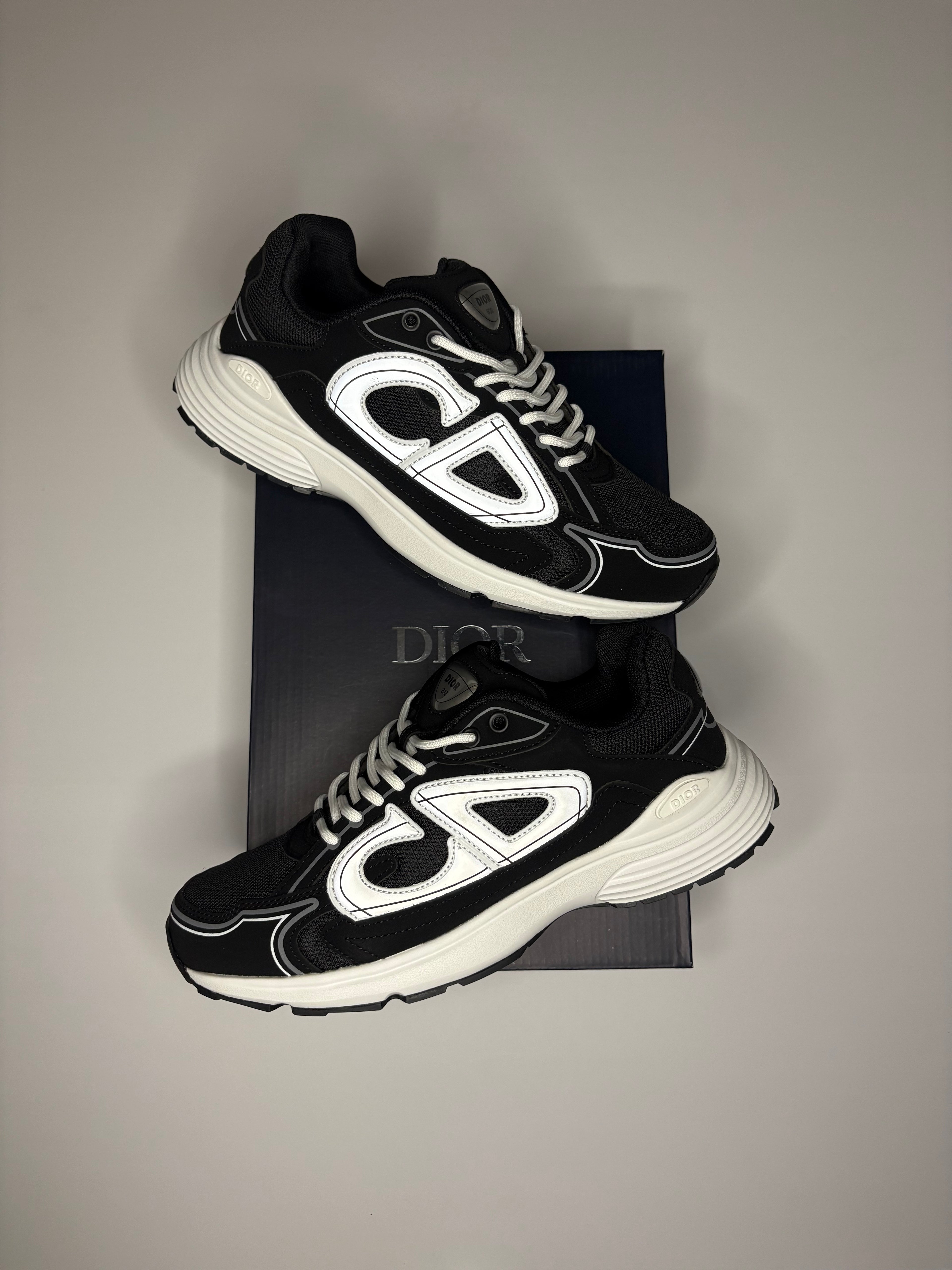 Dior B30 (Black/White)
