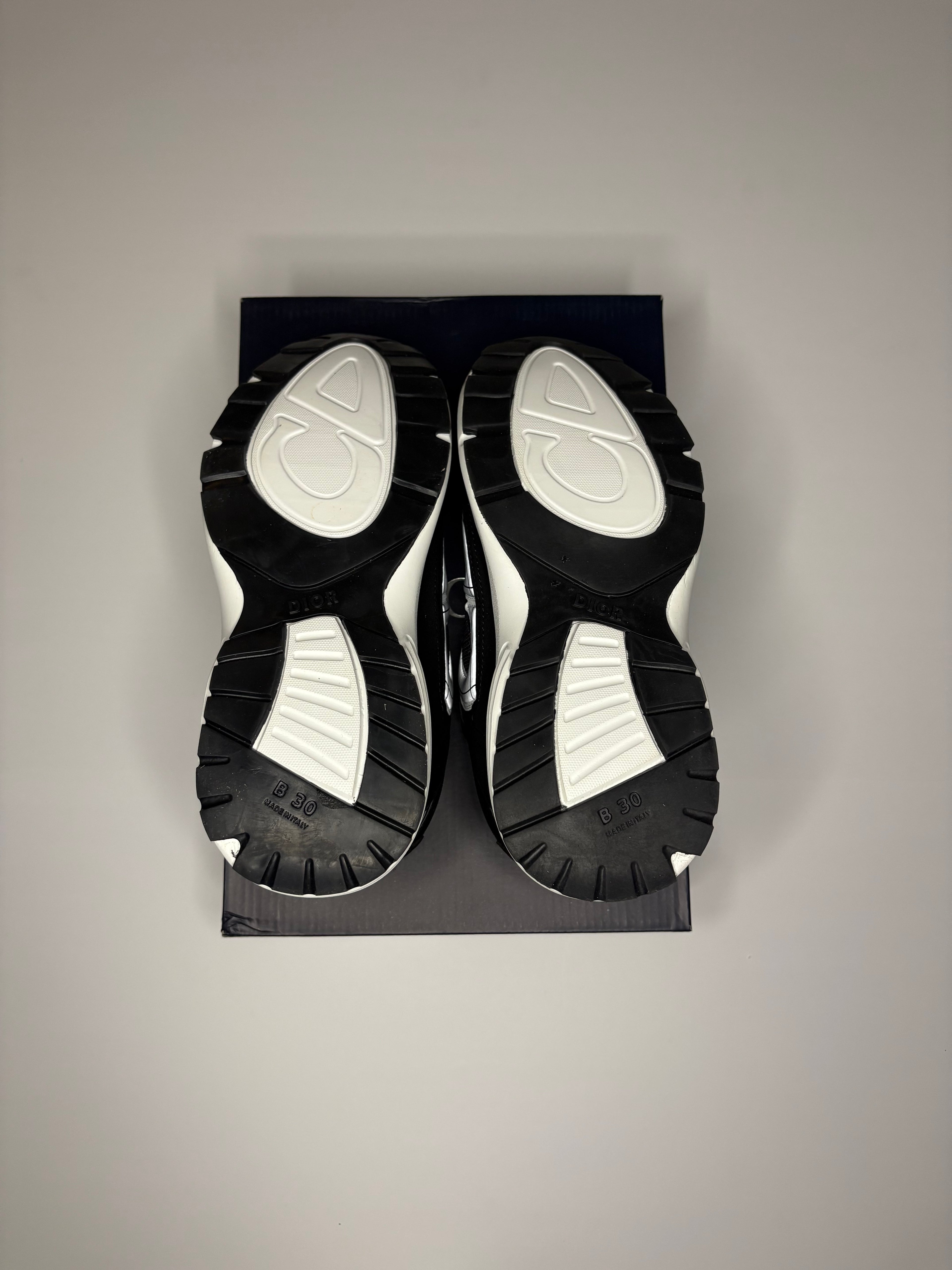 Dior B30 (Black/White)